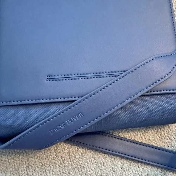 👛 Dagne Dover Epic Crossbody - BARELY USED! - Picture 3 of 5